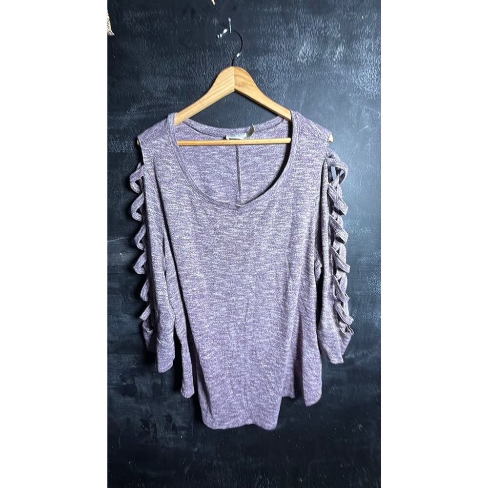 Terra & Sky Women's Plus Size Knit Top with Ladder Sleeves